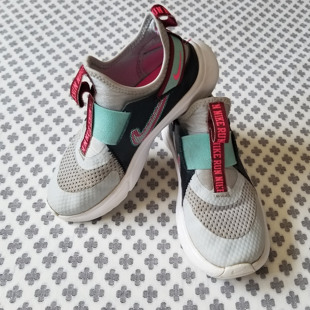Nike Flex Slip-On Sneaker